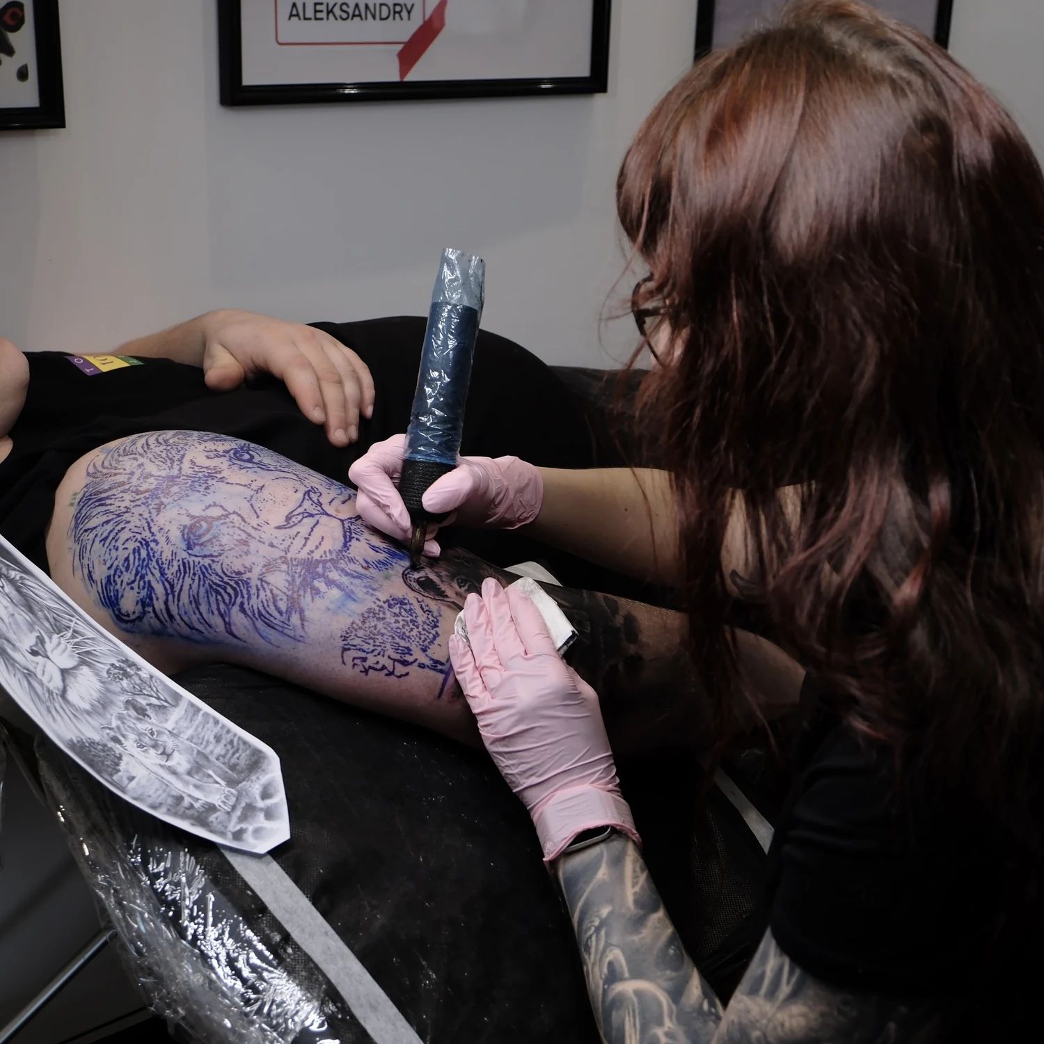 Kulisy pracy w Gruba Igła Tattoo