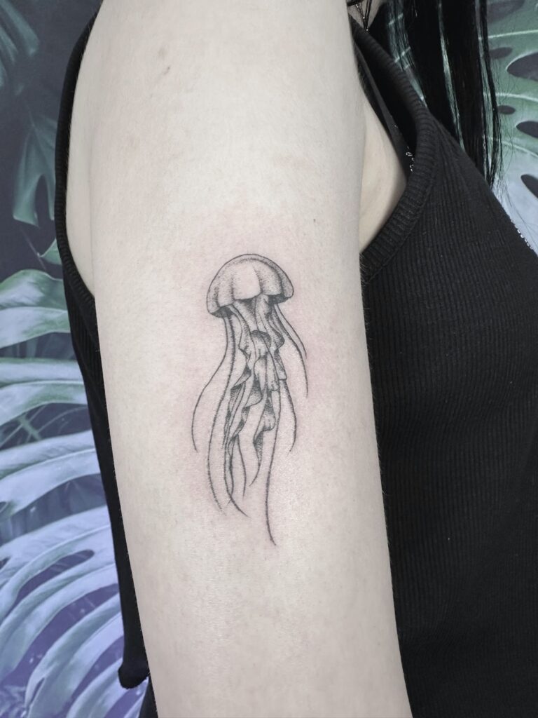 tatuaże gruba igła tattoo studio kraków