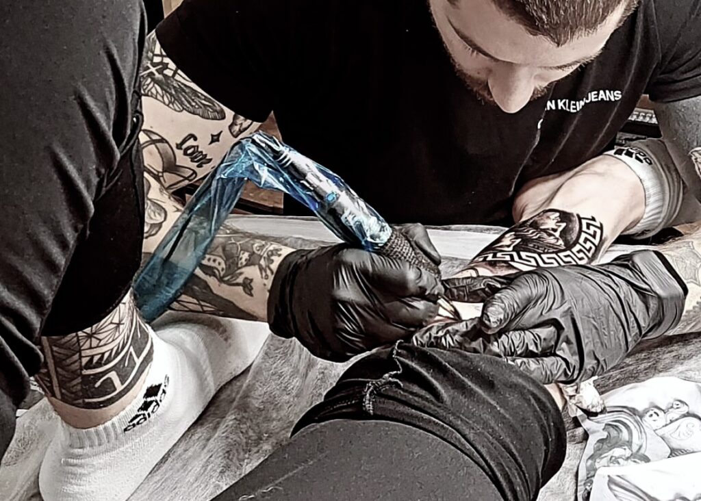 Gruba Igła Tattoo - studio tatuaży Kraków