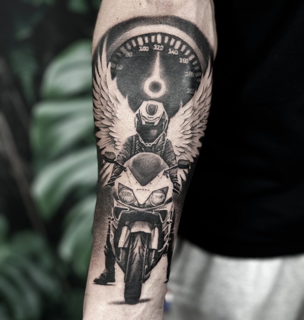 tatuaże gruba igła tattoo studio kraków