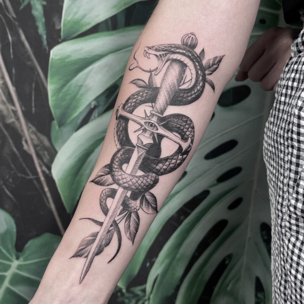 tatuaże gruba igła tattoo studio kraków